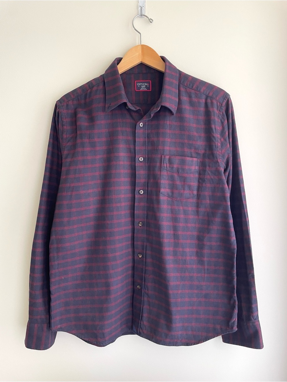 UNTUCKit Men's 100% Cotton Slim Fit Plaid Striped Button-Down Flannel Shirt